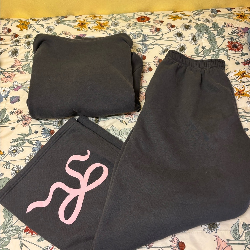 Edikted Black Sweatshirt with Pink Bows